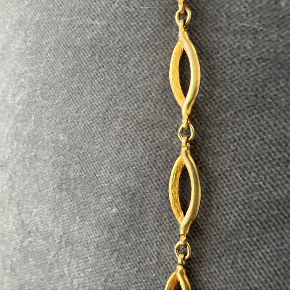 Vintage Sarah Coventry Gold Tone Chain Bracelet with Bell Shape Charm Link